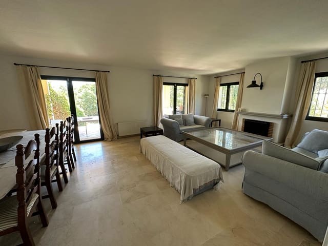 5 makuuhuone Paritalo myytävänä paikassa Sotogrande Alto, San Roque mukana 
autotalli - 1 150 000 € (Ref: 9390206)