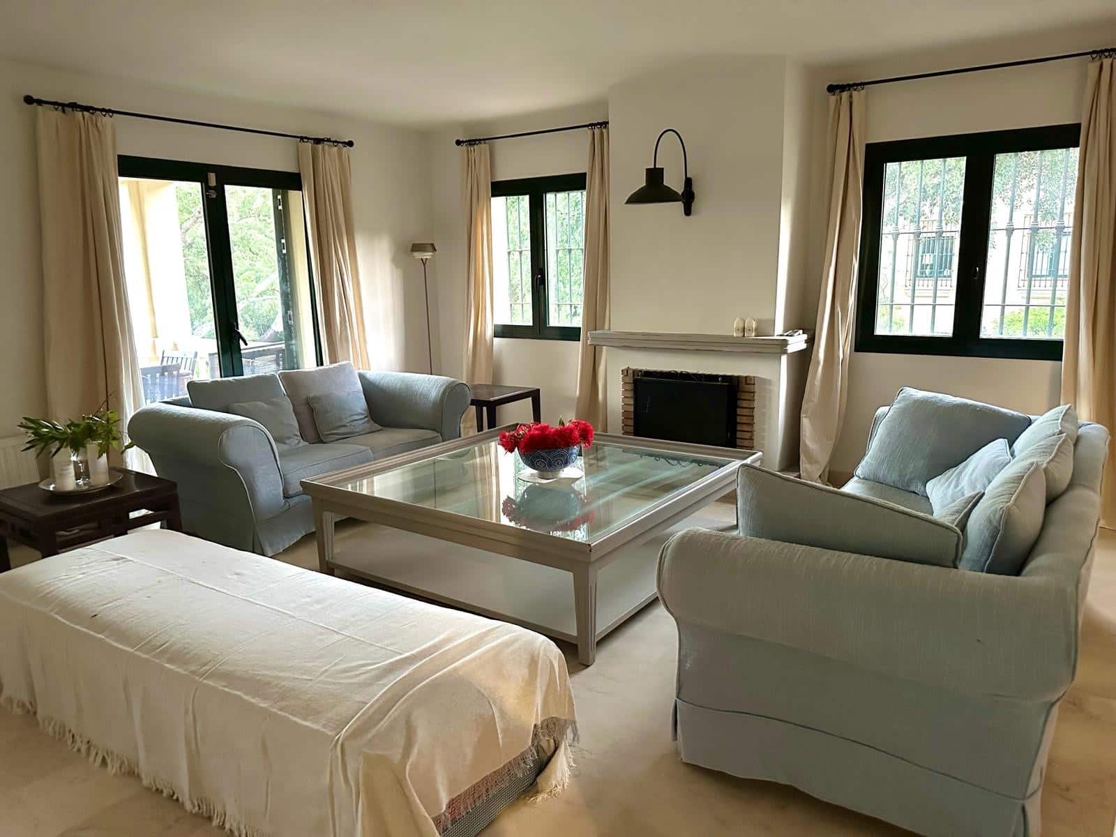 5 bedroom Semi-detached Villa for sale in Sotogrande with garage - € 1,150,000 (Ref: 9390206)