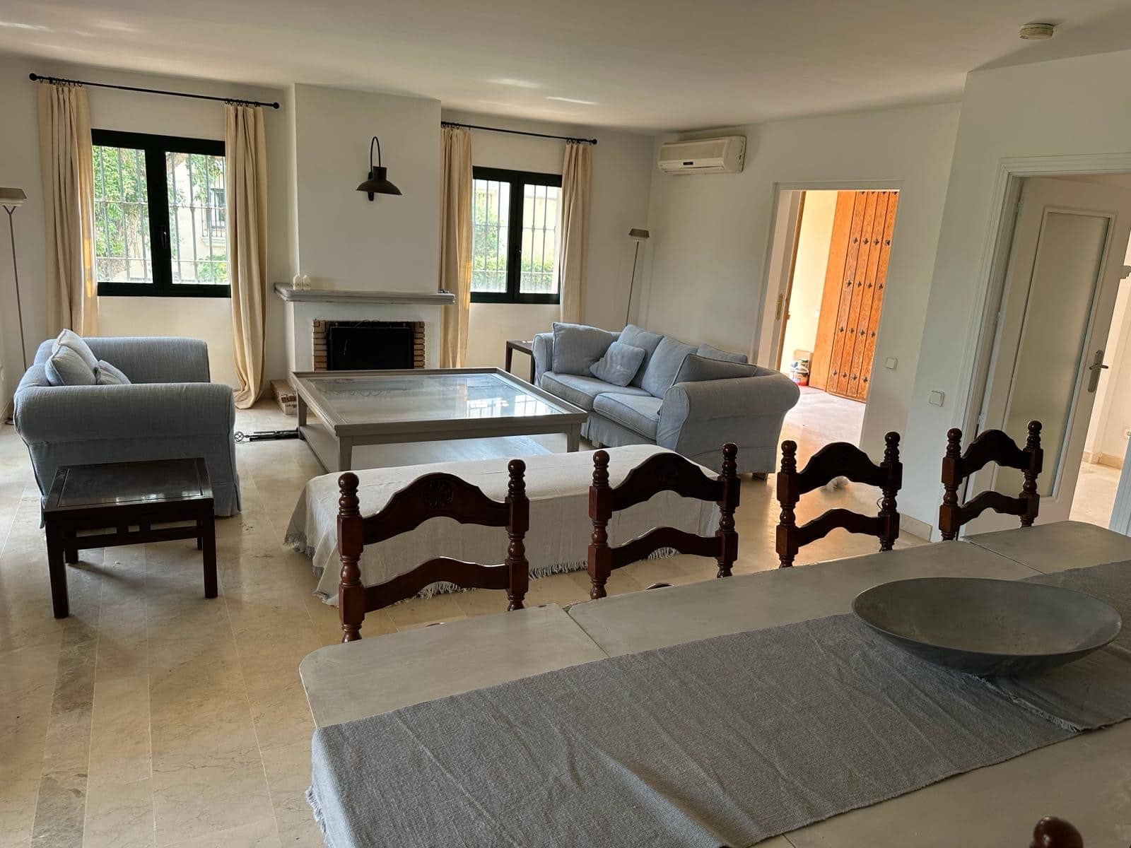 5 bedroom Semi-detached Villa for sale in Sotogrande with garage - € 1,150,000 (Ref: 9390206)