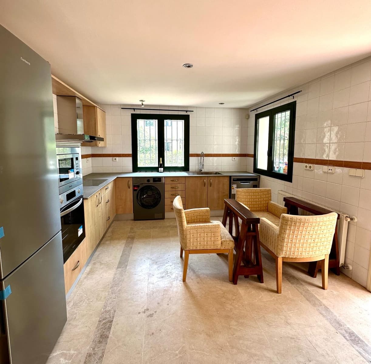 5 bedroom Semi-detached Villa for sale in Sotogrande with garage - € 1,190,000 (Ref: 9390206)