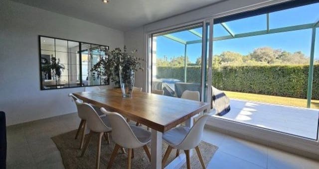 5 sovrum Lägenhet till salu i Sotogrande Alto, San Roque med pool garage - 875 000 € (Ref: 9429530)