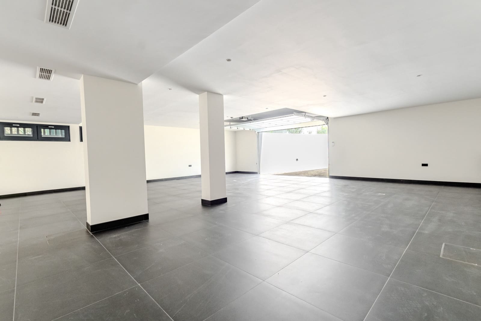 Chalet de 7 habitaciones en Sotogrande en venta con garaje - 12.995.000 € (Ref: 9455914)