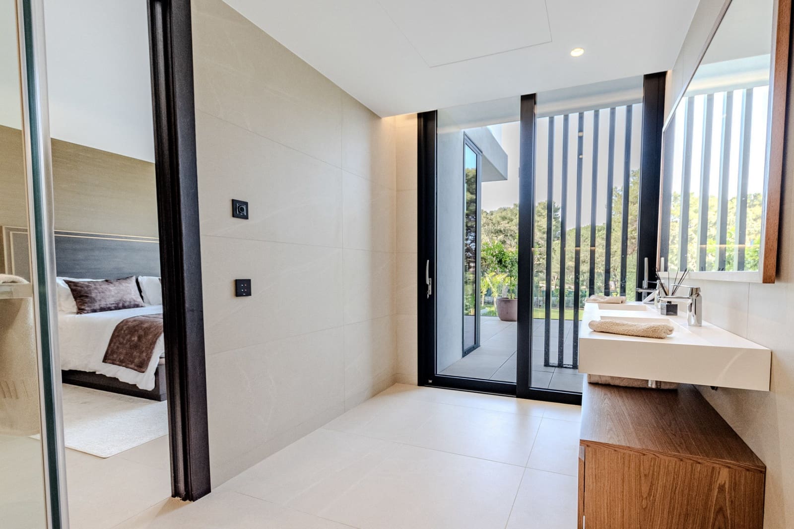 Chalet de 7 habitaciones en Sotogrande en venta con garaje - 12.995.000 € (Ref: 9455914)