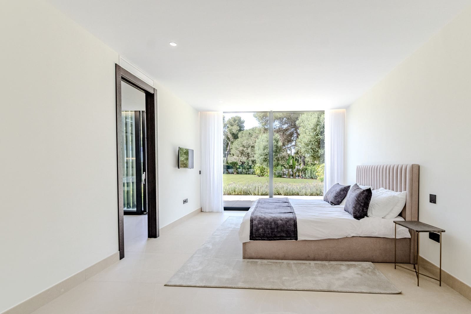 Chalet de 7 habitaciones en Sotogrande en venta con garaje - 12.995.000 € (Ref: 9455914)