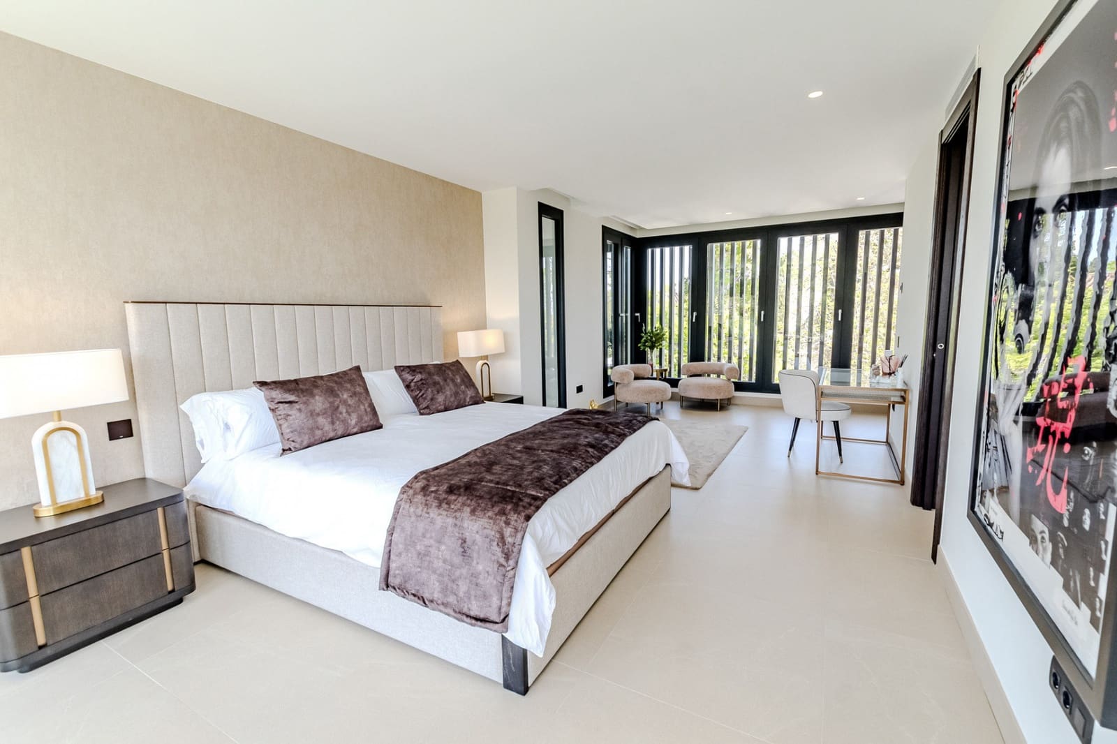 Chalet de 7 habitaciones en Sotogrande en venta con garaje - 12.995.000 € (Ref: 9455914)