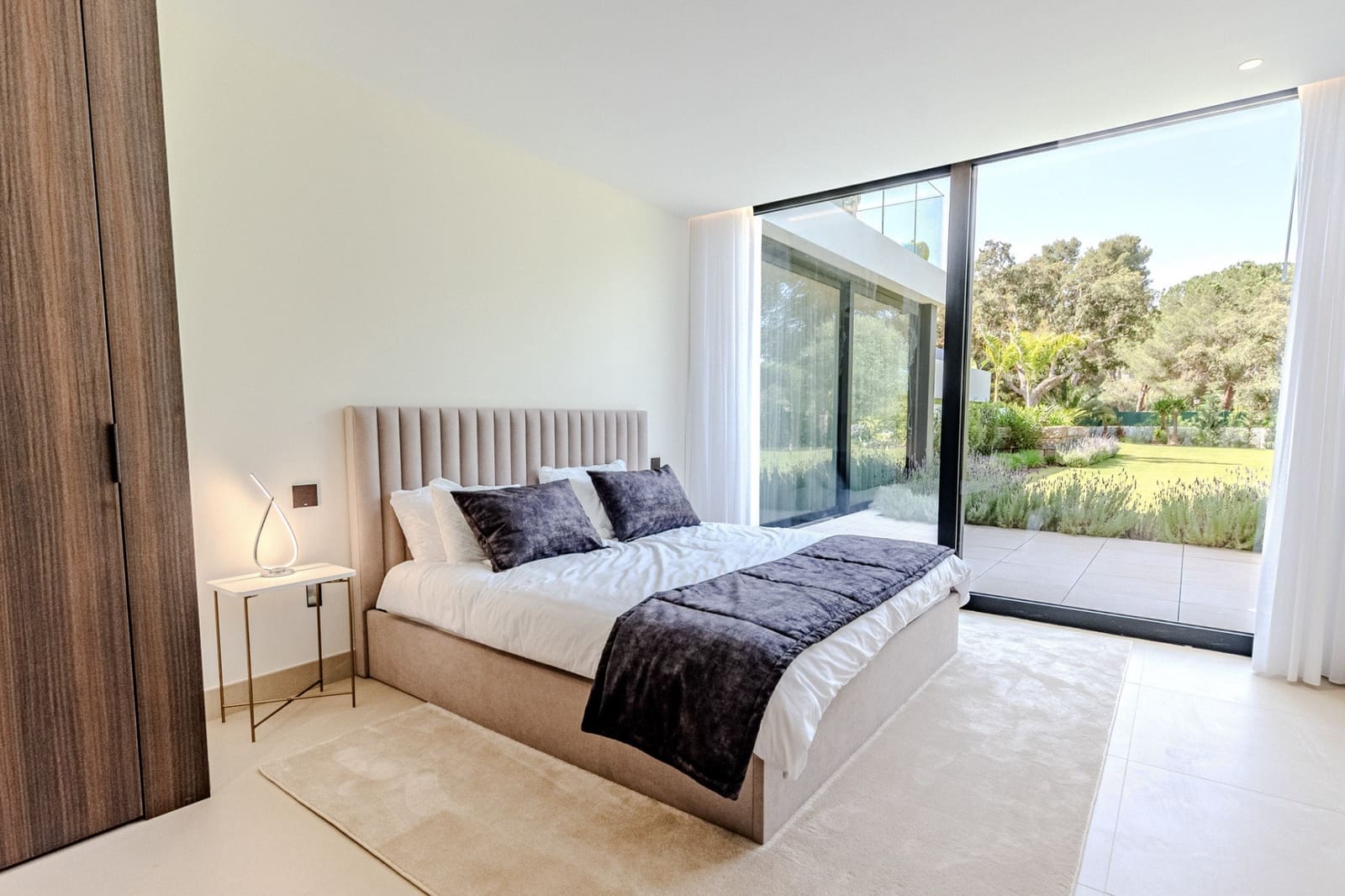 Chalet de 7 habitaciones en Sotogrande en venta con garaje - 12.995.000 € (Ref: 9455914)