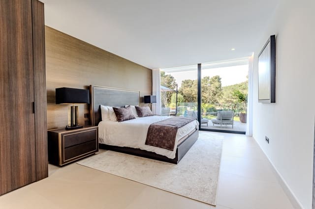 Chalet de 7 habitaciones en Sotogrande Costa, San Roque en venta con garaje - 12.995.000 € (Ref: 9455914)