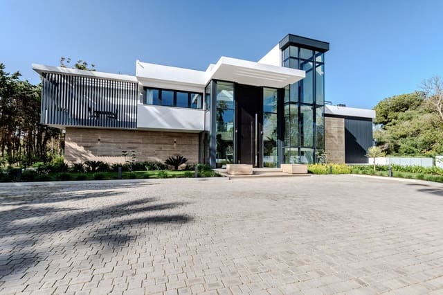 Chalet de 7 habitaciones en Sotogrande Costa, San Roque en venta con garaje - 12.995.000 € (Ref: 9455914)