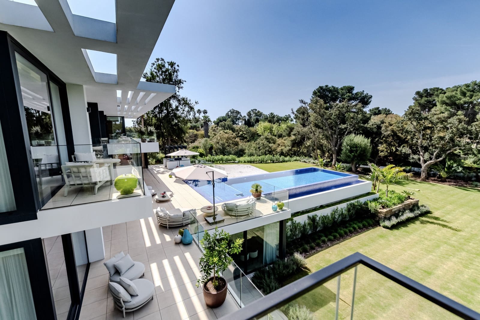 Chalet de 7 habitaciones en Sotogrande en venta con garaje - 12.995.000 € (Ref: 9455914)