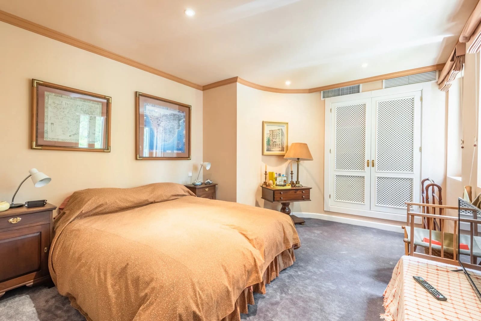 9 soverom Villa til salgs i Sotogrande med svømmebasseng garasje - € 3 600 000 (Ref: 9503888)