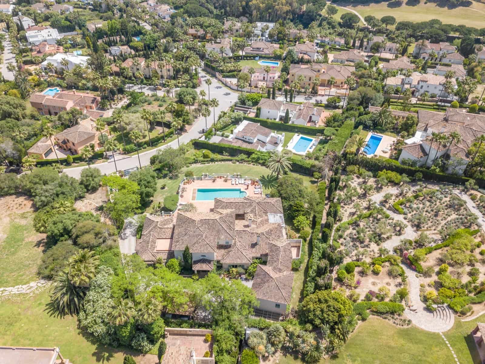9 slaapkamer Villa te koop in Sotogrande met zwembad garage - € 3.600.000 (Ref: 9503888)