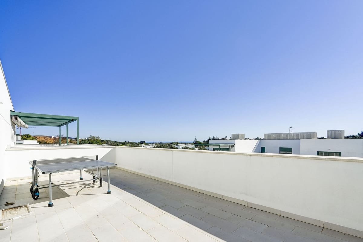 3 bedroom Apartment for sale in Sotogrande with pool - € 850,000 (Ref: 9503889)