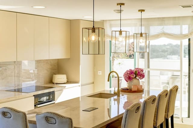 Apartamento de 3 habitaciones en Sotogrande Alto, San Roque en venta con piscina - 850.000 € (Ref: 9503889)