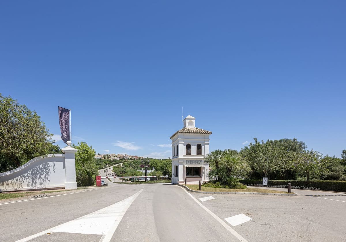 3 bedroom Apartment for sale in Sotogrande with pool - € 850,000 (Ref: 9503889)