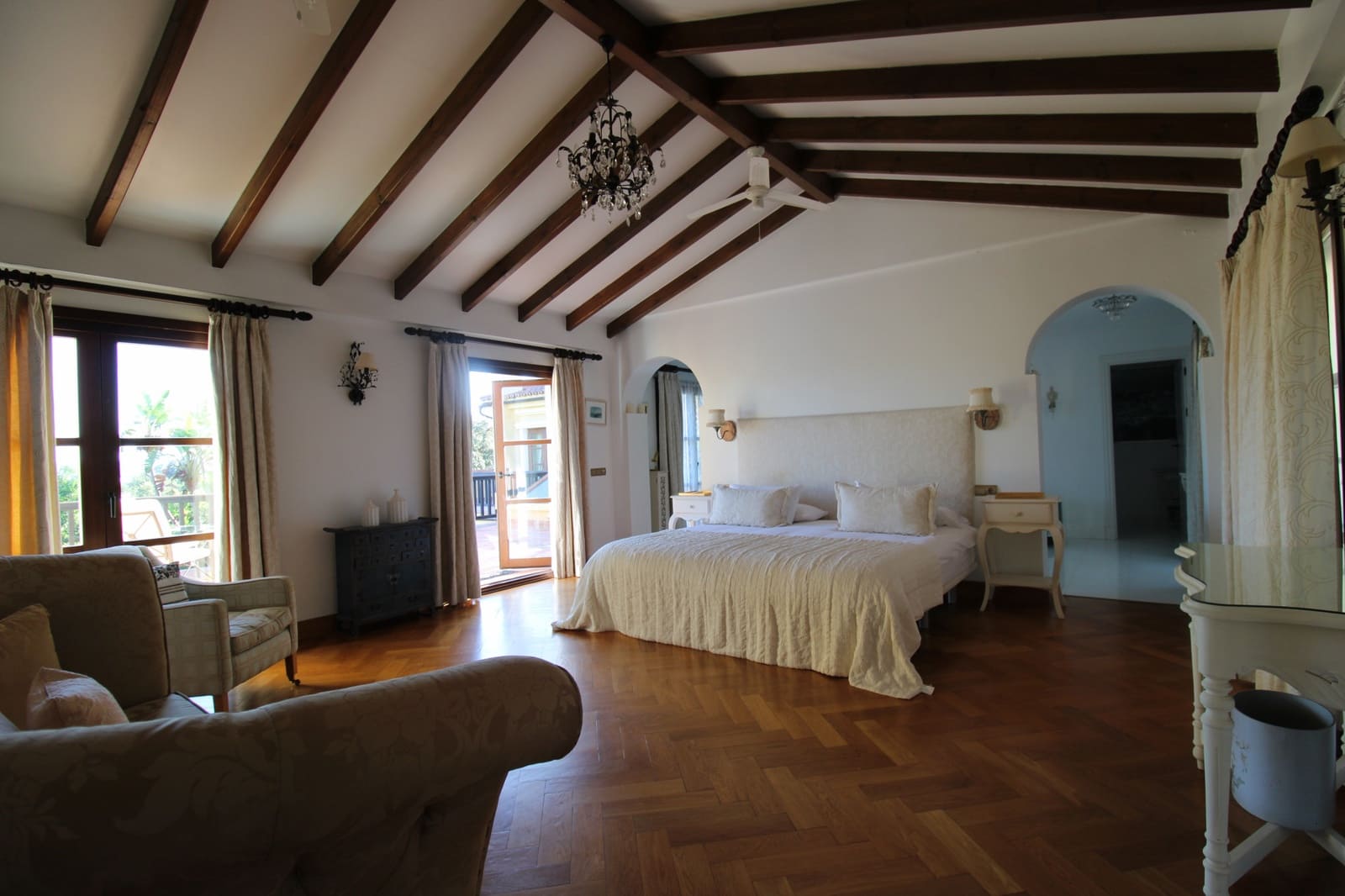 5 bedroom Villa for sale in Sotogrande with pool garage - € 2,250,000 (Ref: 9508430)