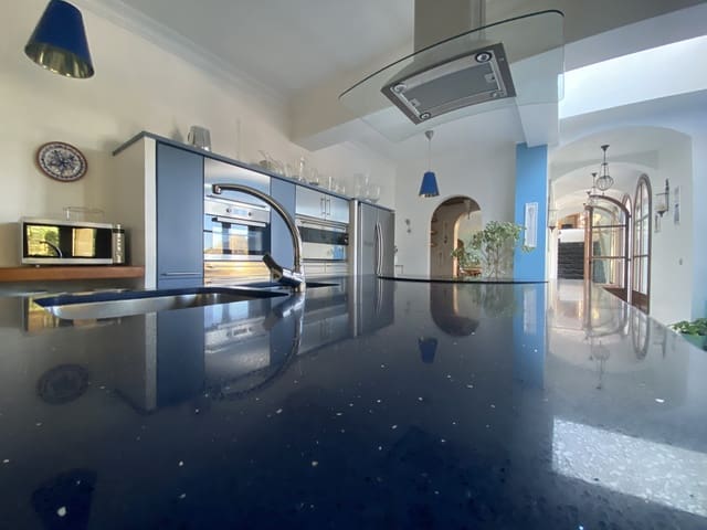 5 camera da letto Villa in vendita in Sotogrande Alto, San Roque con piscina garage - 2.250.000 € (Rif: 9508430)