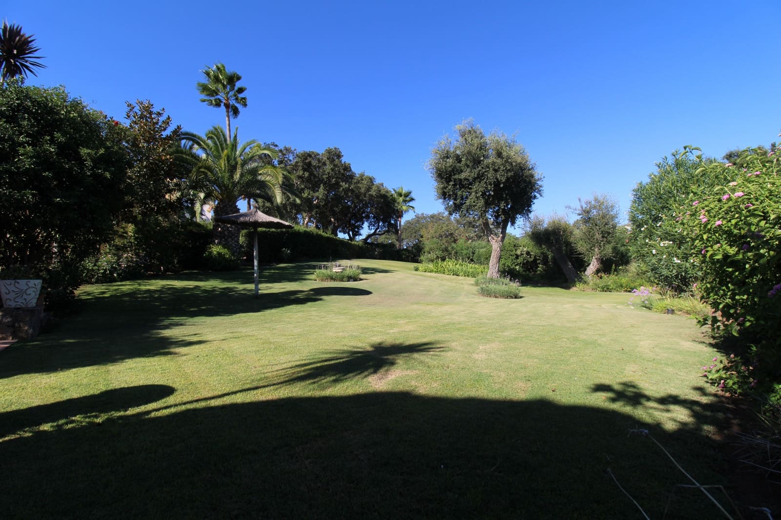 5 bedroom Villa for sale in Sotogrande with pool garage - € 2,250,000 (Ref: 9508430)