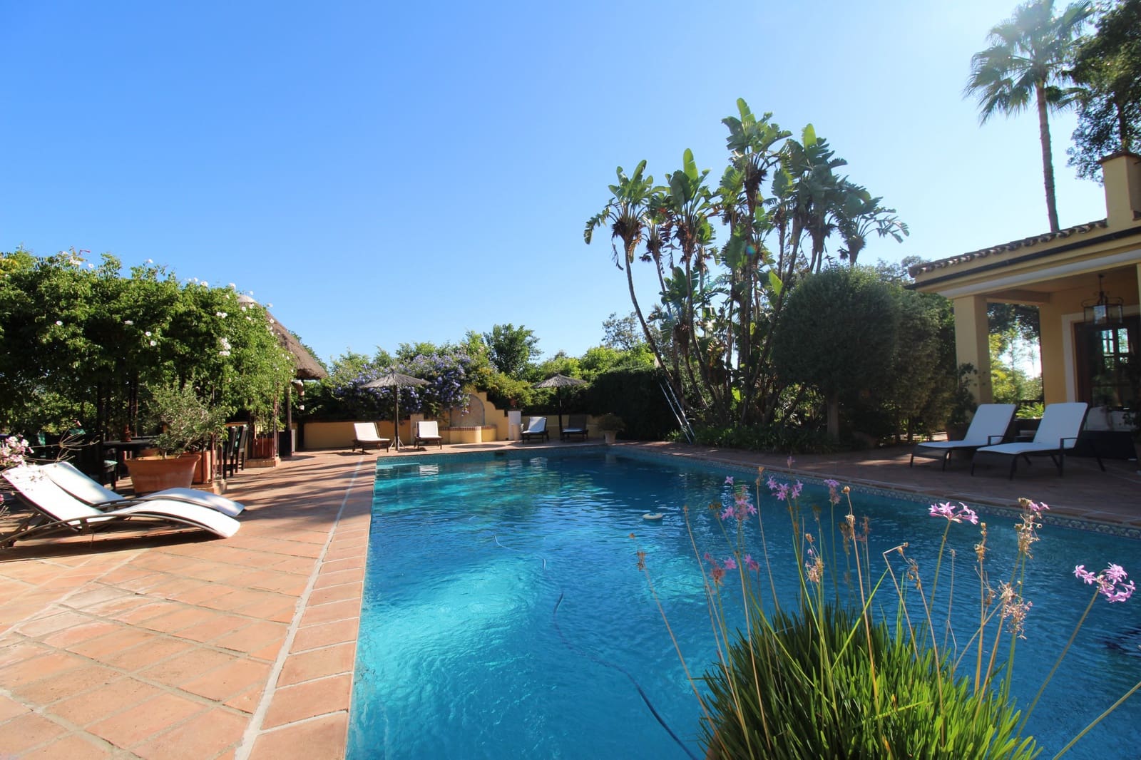 5 bedroom Villa for sale in Sotogrande with pool garage - € 2,250,000 (Ref: 9508430)