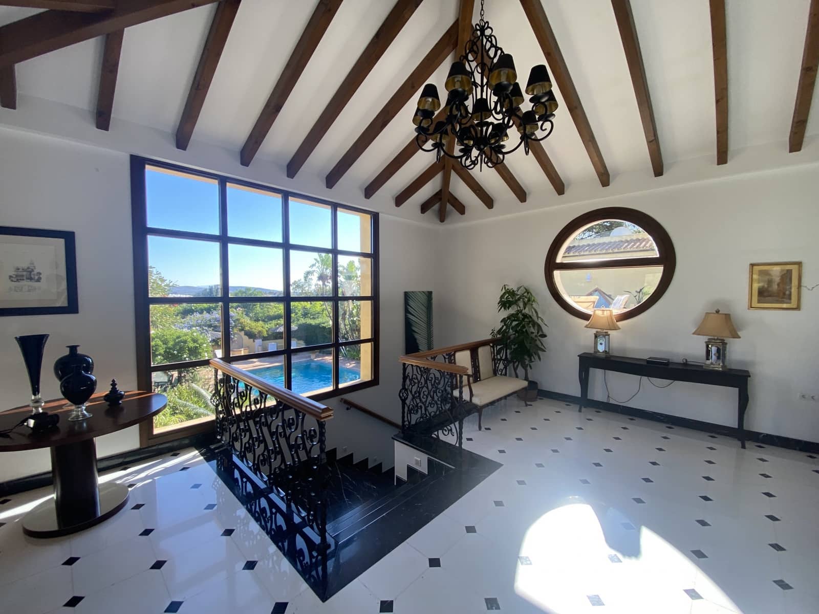 5 bedroom Villa for sale in Sotogrande with pool garage - € 2,250,000 (Ref: 9508430)