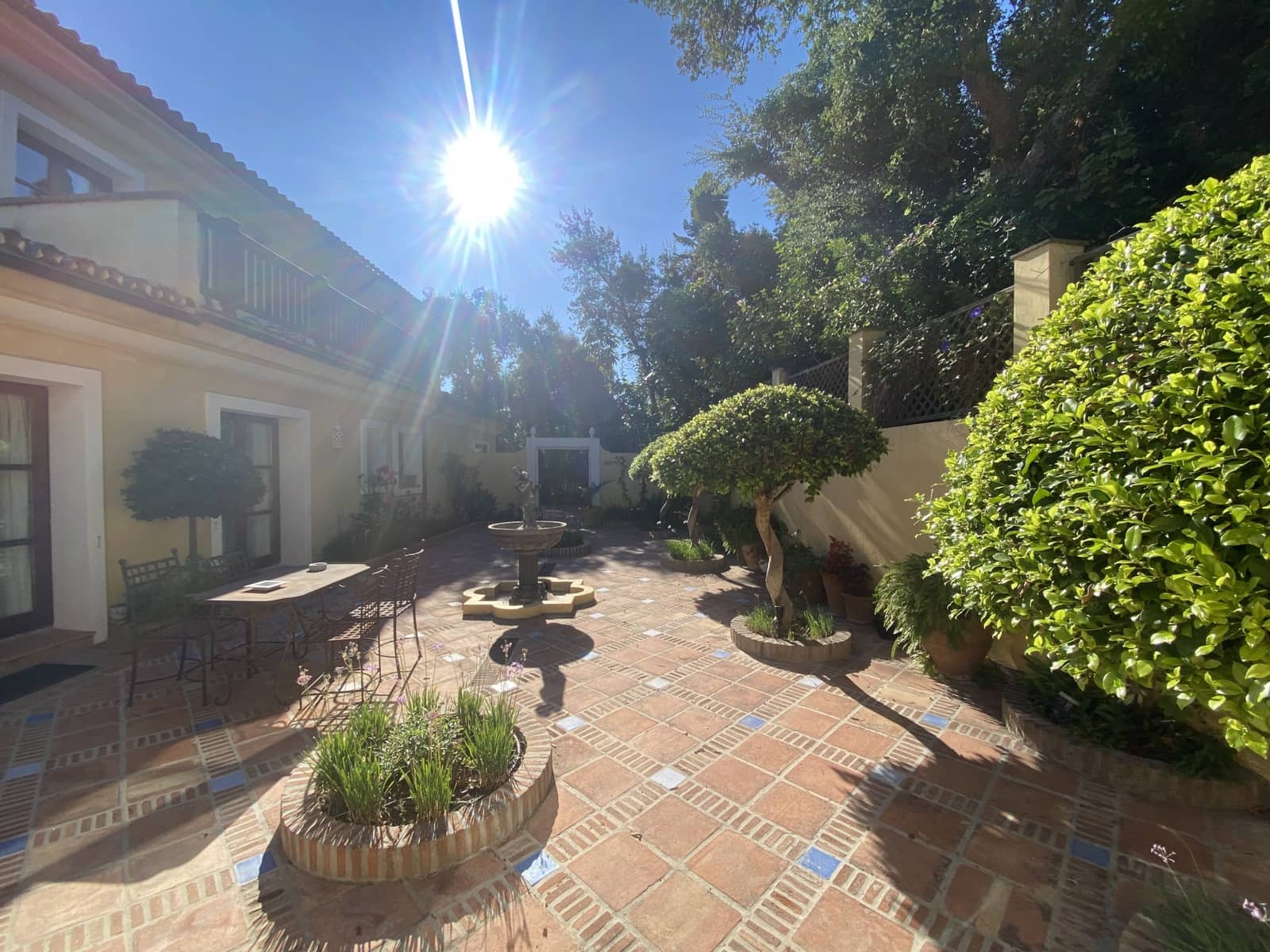 5 bedroom Villa for sale in Sotogrande with pool garage - € 2,250,000 (Ref: 9508430)