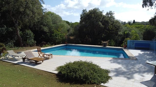 Chalet de 5 habitaciones en Sotogrande Alto, San Roque en venta con piscina garaje - 1.450.000 € (Ref: 9633923)