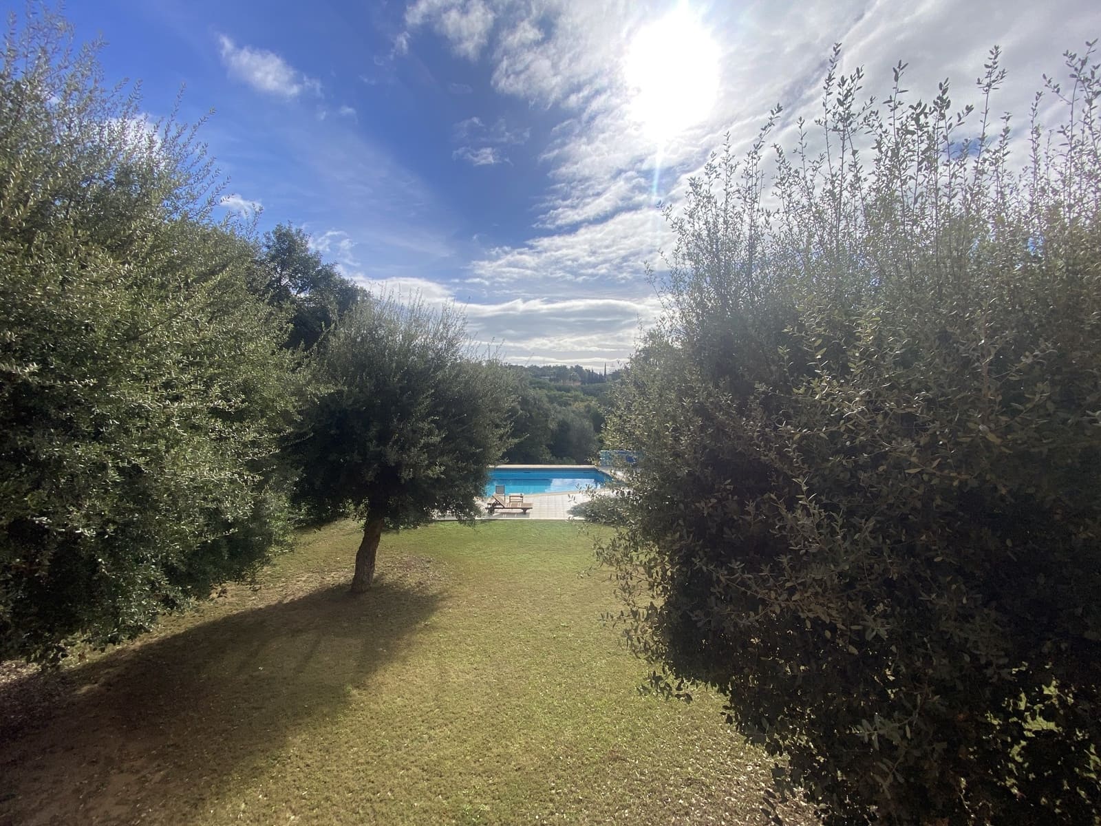 5 sovrum Villa till salu i Sotogrande med pool garage - 1 450 000 € (Ref: 9633923)