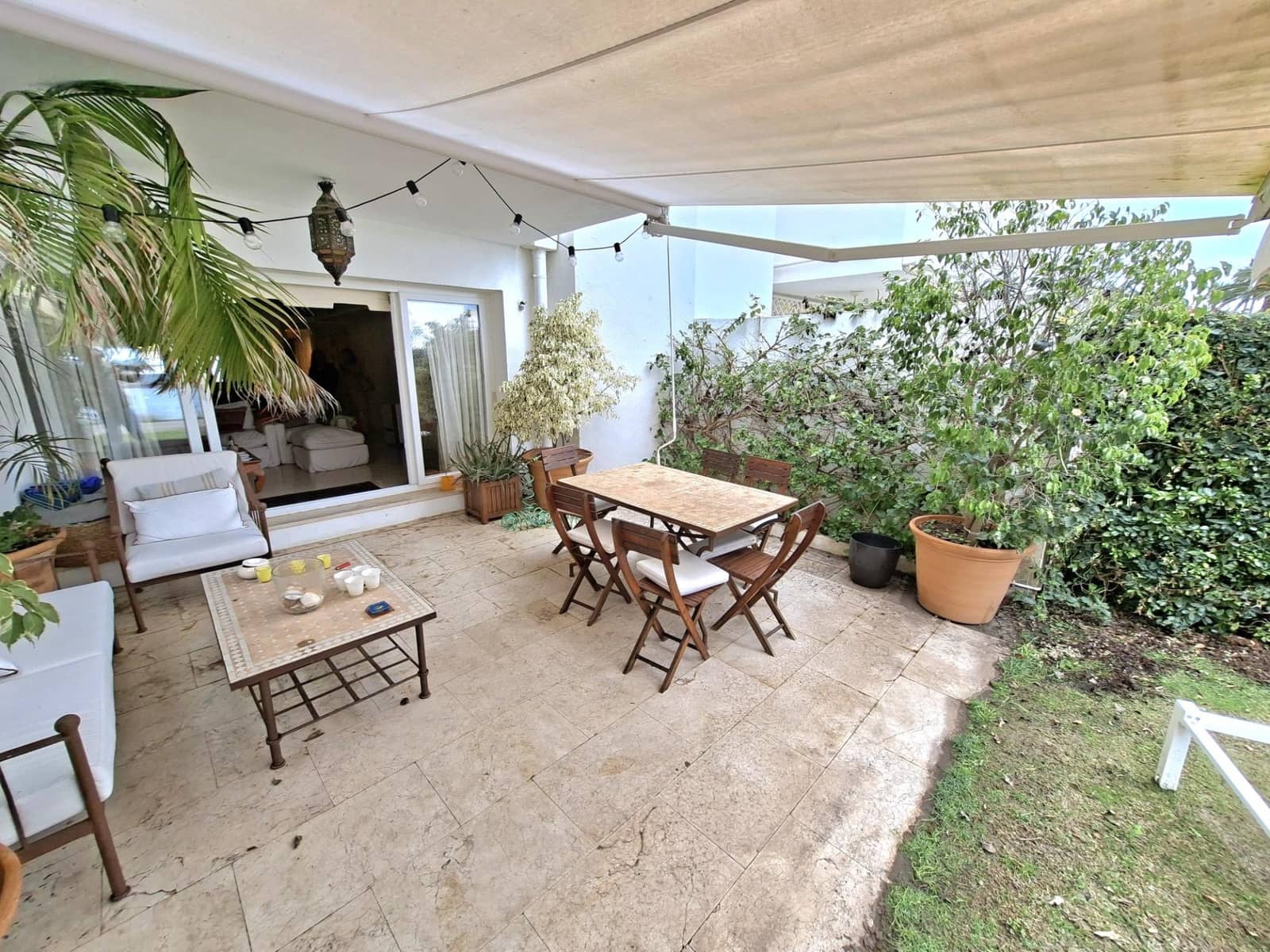 Apartamento de 2 habitaciones en Sotogrande en alquiler con garaje - 2.500 € (Ref: 9633925)