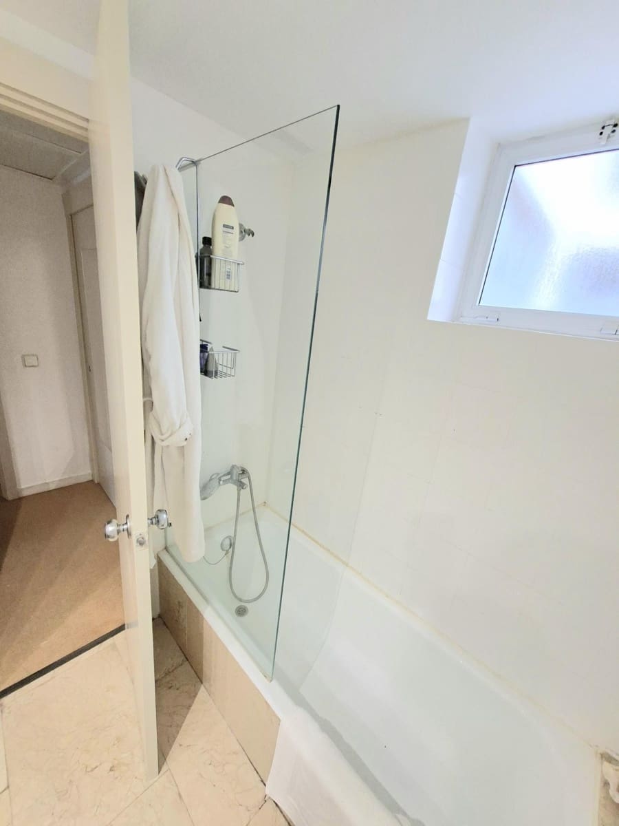 2 soveværelse Lejlighed til leje i Sotogrande med garage - € 2.300 (Ref: 9633925)