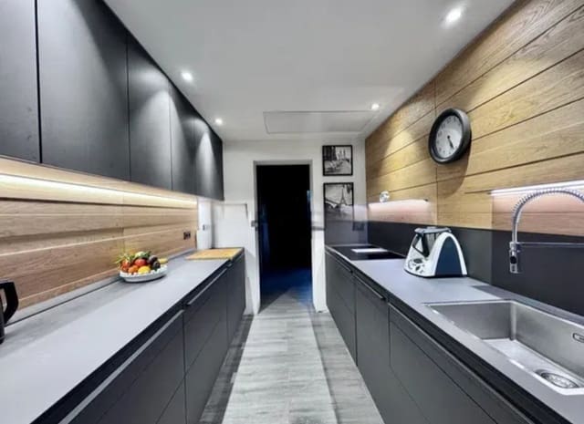 5 makuuhuone Huvila myytävänä paikassa Sotogrande Alto, San Roque mukana uima-altaan 
autotalli - 900 000 € (Ref: 9633926)