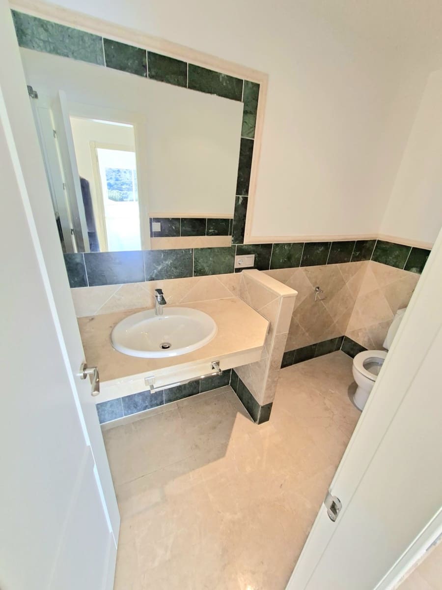 2 Zimmer Apartment zu verkaufen in Sotogrande mit Pool Garage - 400.000 € (Ref: 9647789)