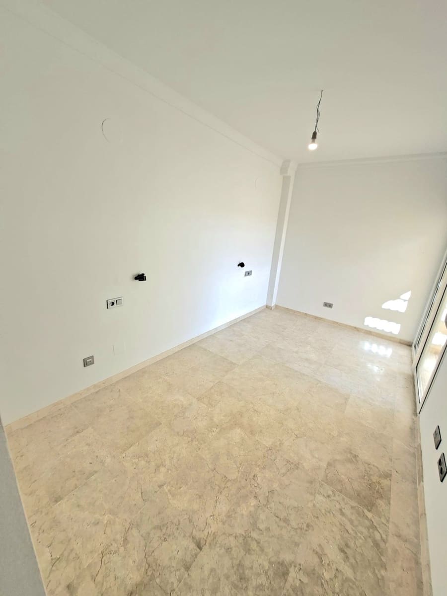 2 Zimmer Apartment zu verkaufen in Sotogrande mit Pool Garage - 400.000 € (Ref: 9647789)