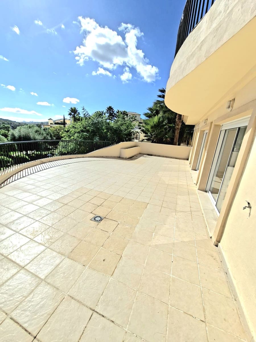 2 Zimmer Apartment zu verkaufen in Sotogrande mit Pool Garage - 400.000 € (Ref: 9647789)