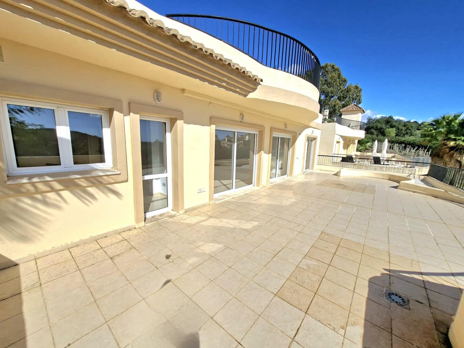 2 Zimmer Apartment zu verkaufen in Sotogrande mit Pool Garage - 400.000 € (Ref: 9647789)