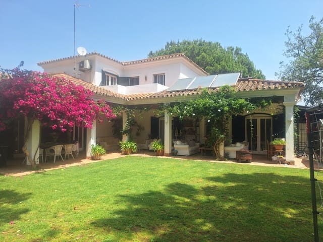 4 soverom Villa til salgs i Sotogrande Alto, San Roque med svømmebasseng - € 1 350 000 (Ref: 9755355)