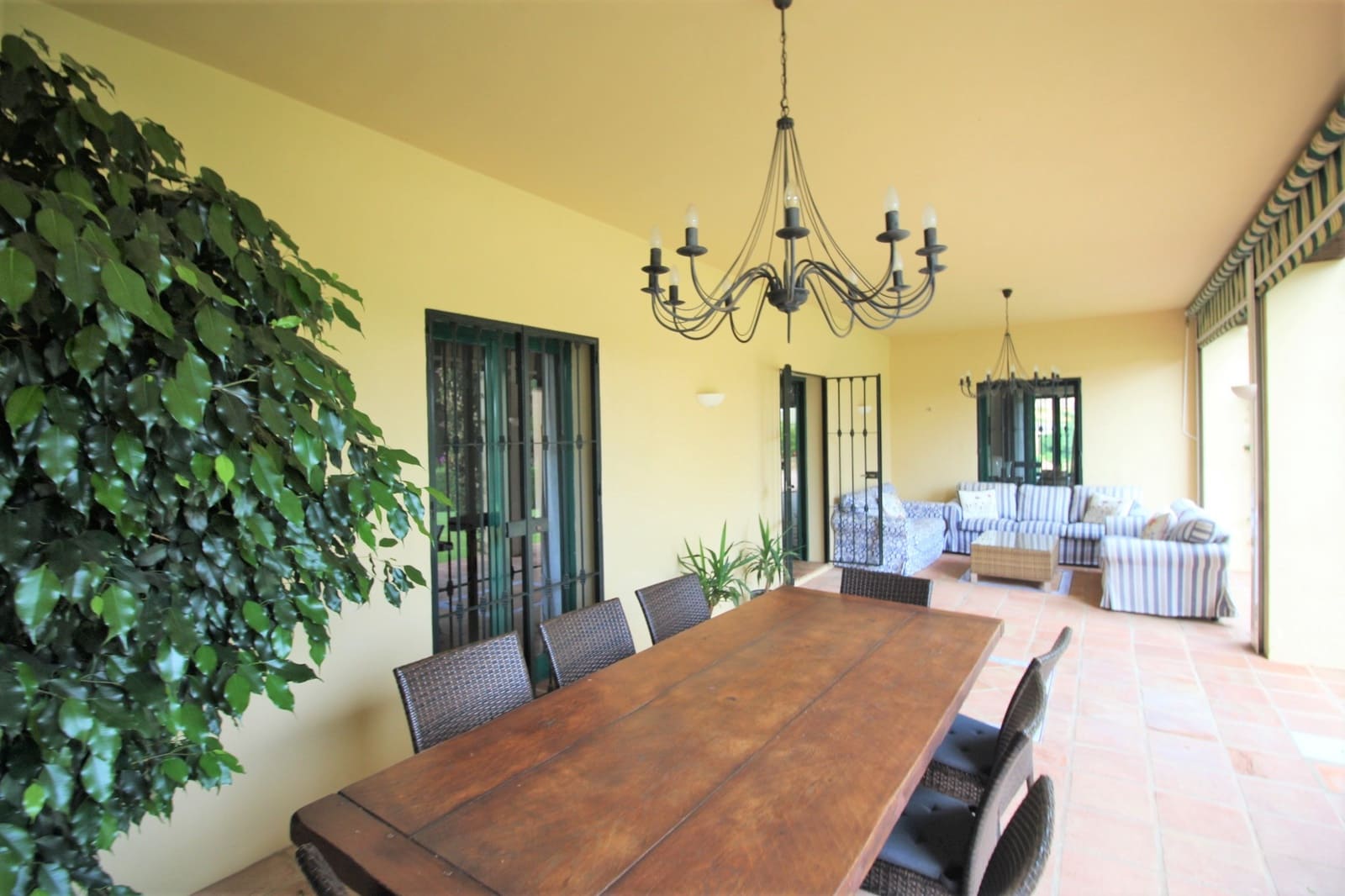 6 sypialnia Willa na sprzedaż w Sotogrande z basenem garażem - 1 795 000 € (Ref: 9770311)