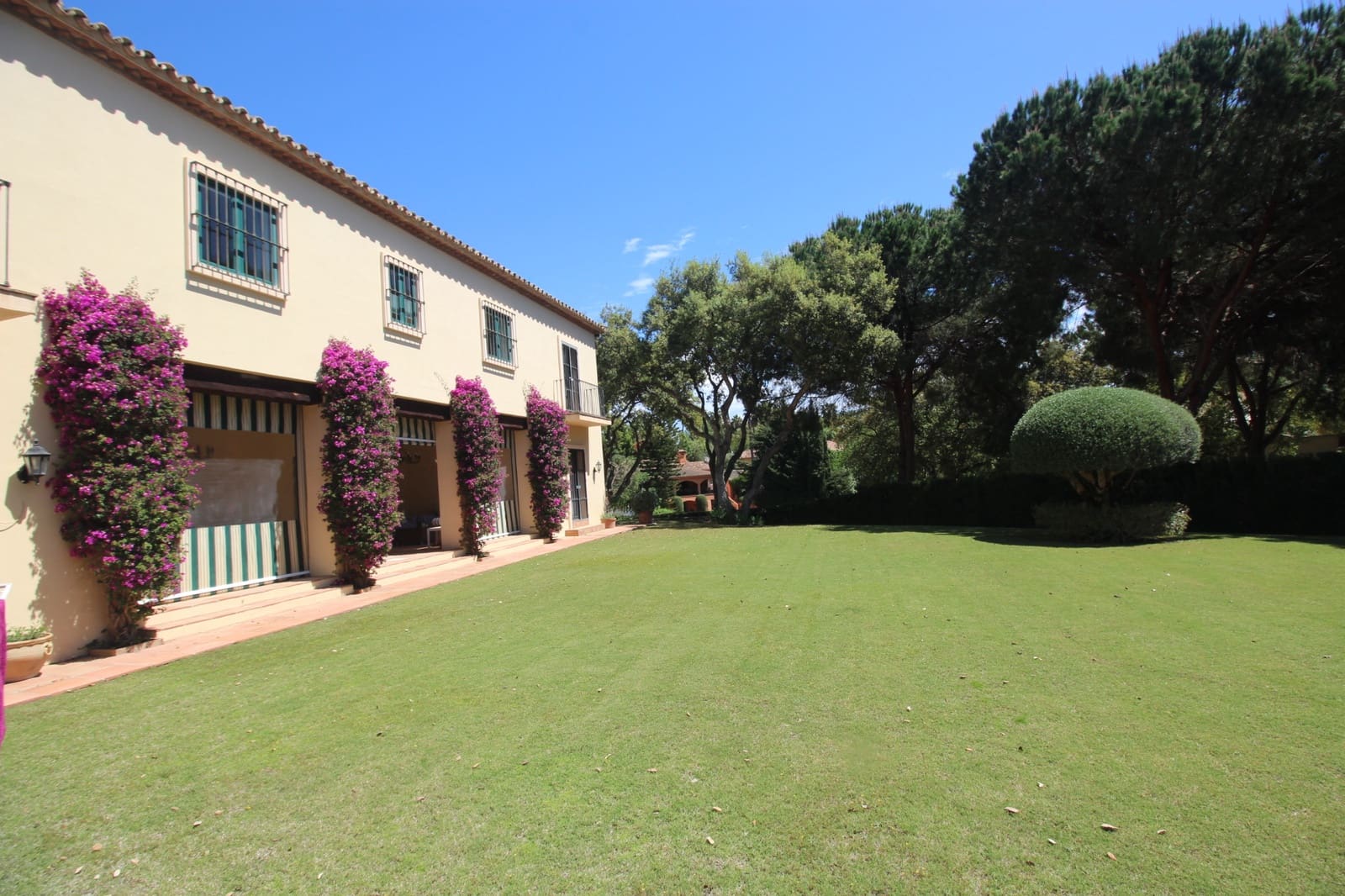 6 sypialnia Willa na sprzedaż w Sotogrande z basenem garażem - 1 795 000 € (Ref: 9770311)