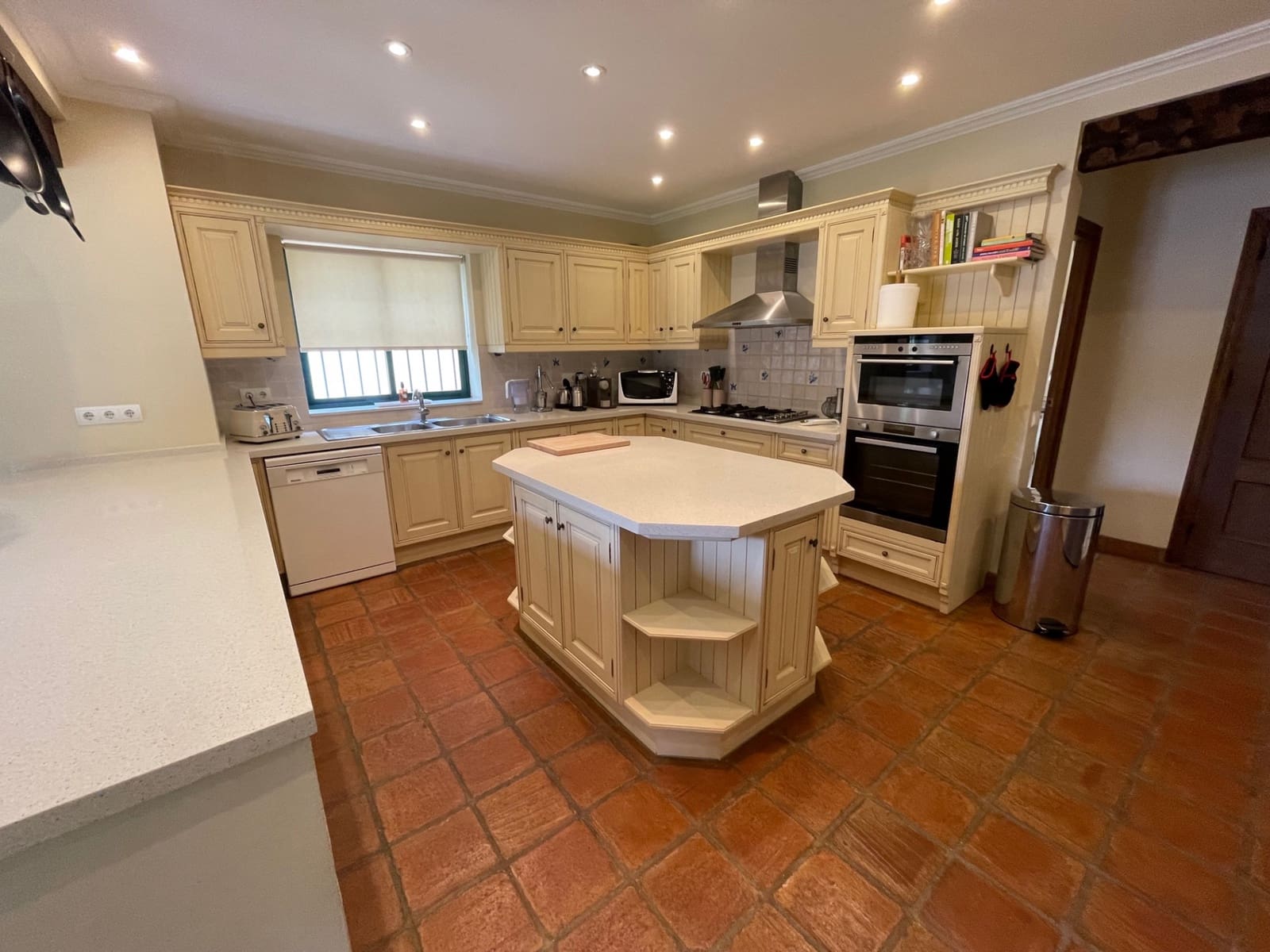 6 sypialnia Willa na sprzedaż w Sotogrande z basenem garażem - 1 795 000 € (Ref: 9770311)