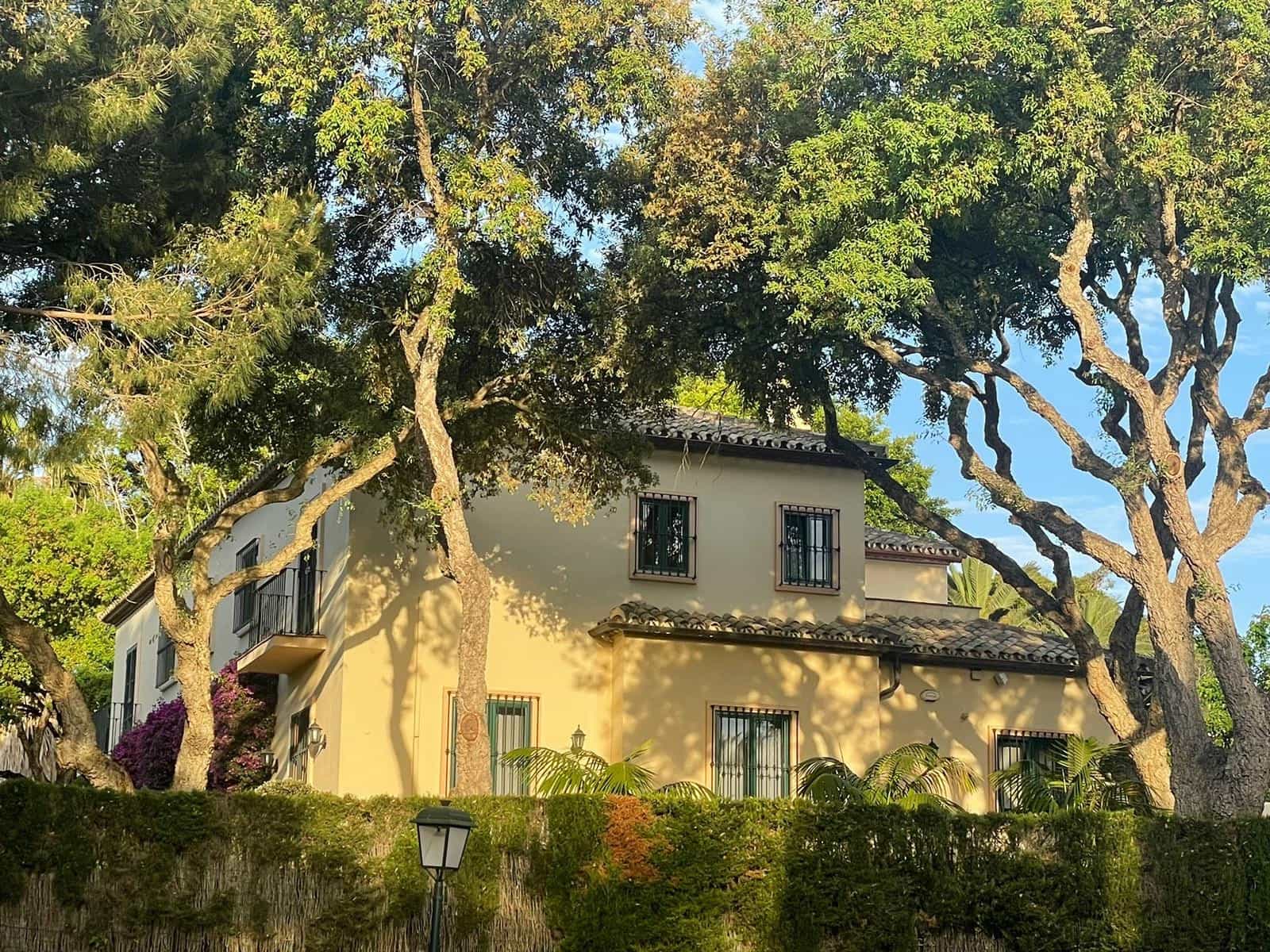 6 sypialnia Willa na sprzedaż w Sotogrande z basenem garażem - 1 795 000 € (Ref: 9770311)