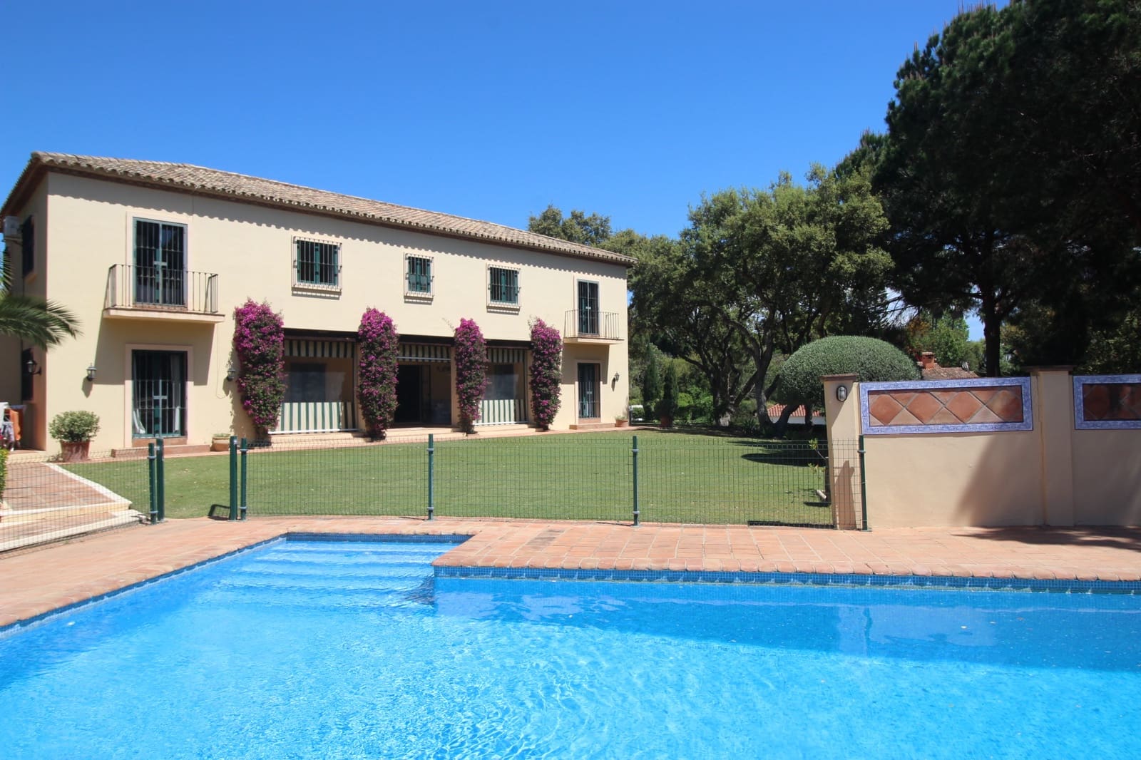 6 soveværelse Villa til salg i Sotogrande med swimmingpool garage - € 1.795.000 (Ref: 9770311)