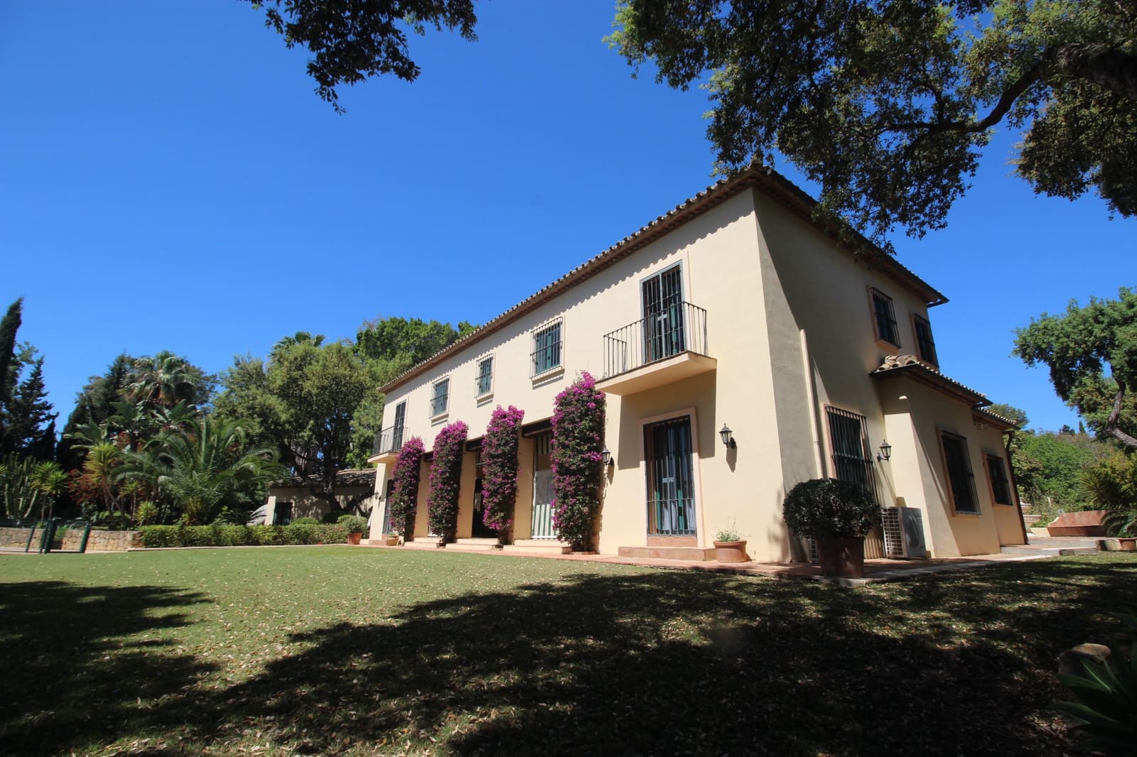 6 soveværelse Villa til salg i Sotogrande med swimmingpool garage - € 1.795.000 (Ref: 9770311)