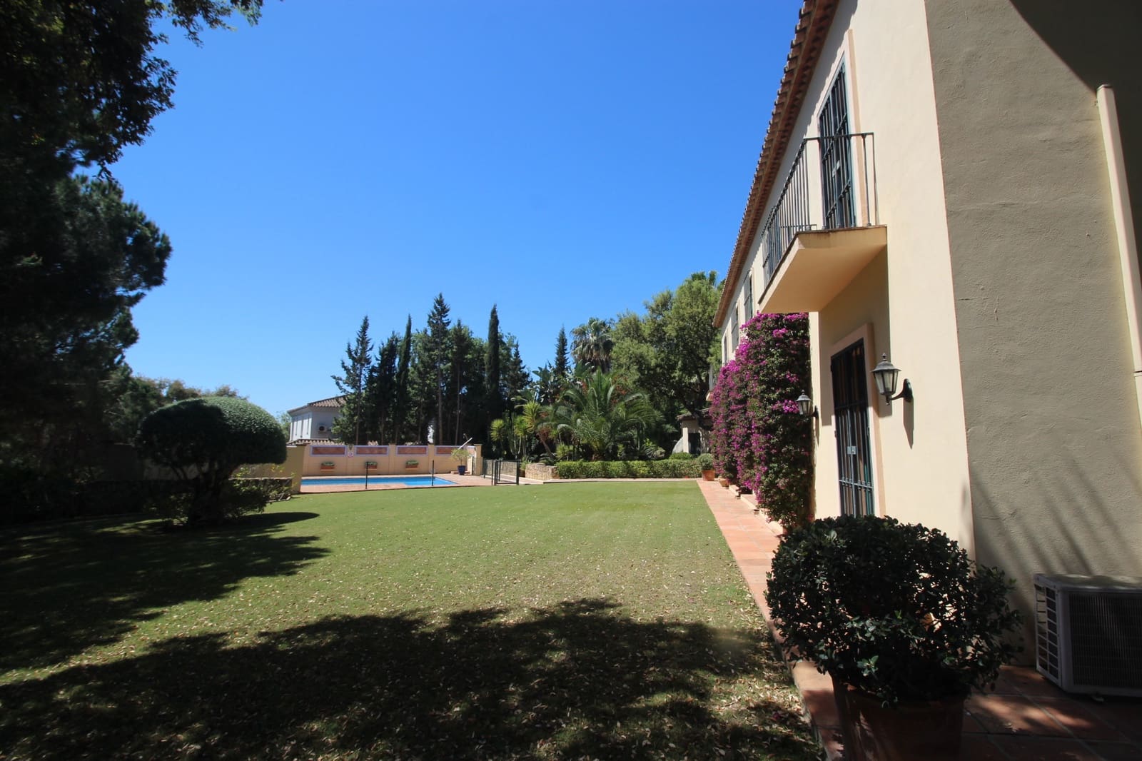 6 soveværelse Villa til salg i Sotogrande med swimmingpool garage - € 1.795.000 (Ref: 9770311)