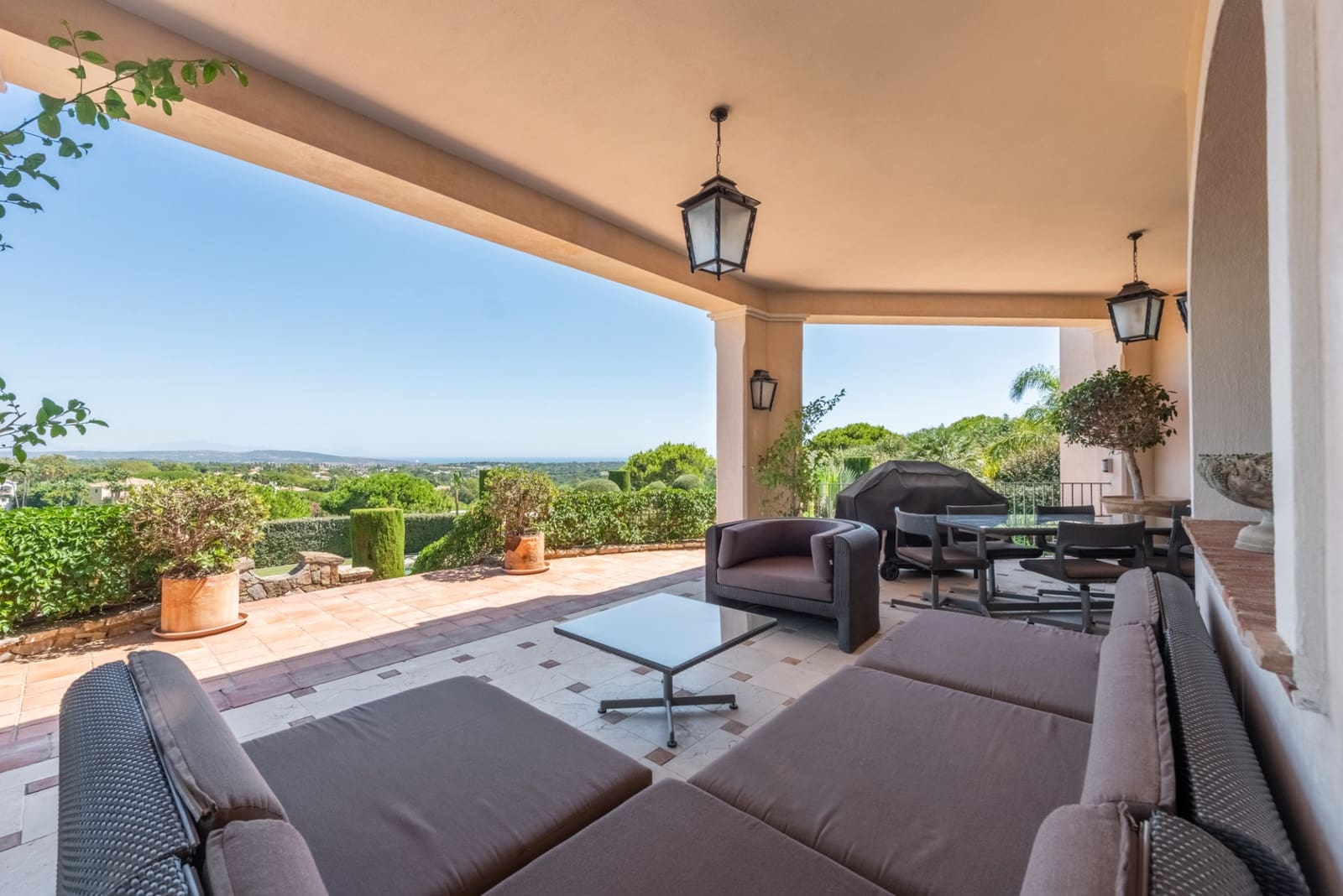 5 quarto Moradia para venda em San Roque com piscina garagem - 3 750 000 € (Ref: 9770312)