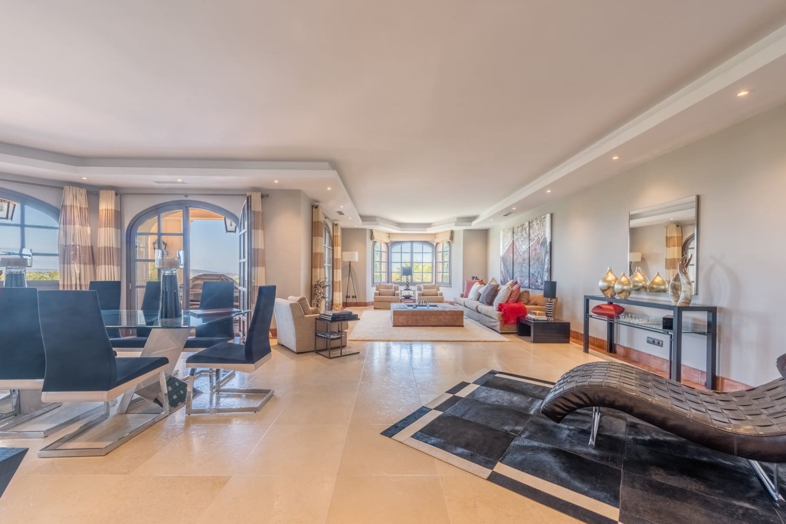 5 quarto Moradia para venda em San Roque com piscina garagem - 3 750 000 € (Ref: 9770312)