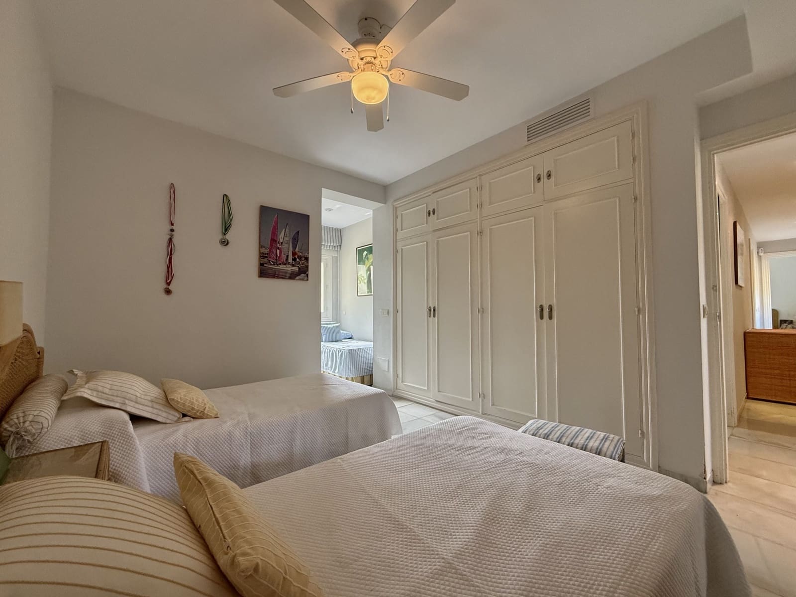 5 Zimmer Villa zu verkaufen in Sotogrande mit Pool Garage - 995.000 € (Ref: 9770313)