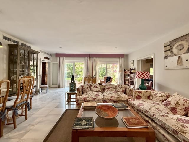 5 Zimmer Villa zu verkaufen in Sotogrande Alto, San Roque mit Pool Garage - 995.000 € (Ref: 9770313)