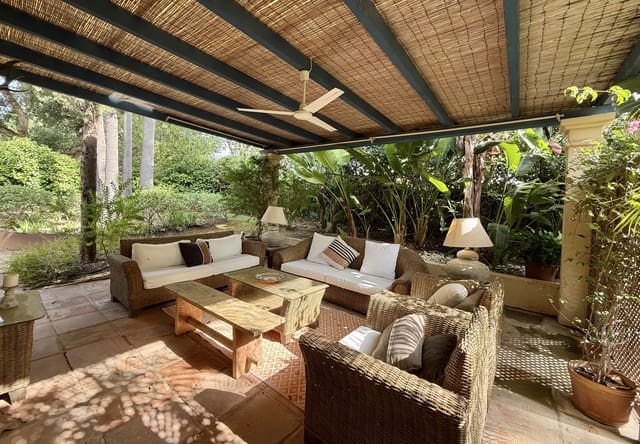 5 Zimmer Villa zu verkaufen in Sotogrande Alto, San Roque mit Pool Garage - 995.000 € (Ref: 9770313)