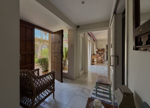 5 quarto Moradia para venda em Sotogrande Alto, San Roque com piscina garagem - 995 000 € (Ref: 9770313)