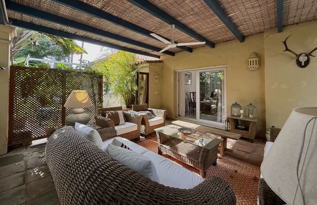 5 quarto Moradia para venda em Sotogrande Alto, San Roque com piscina garagem - 995 000 € (Ref: 9770313)