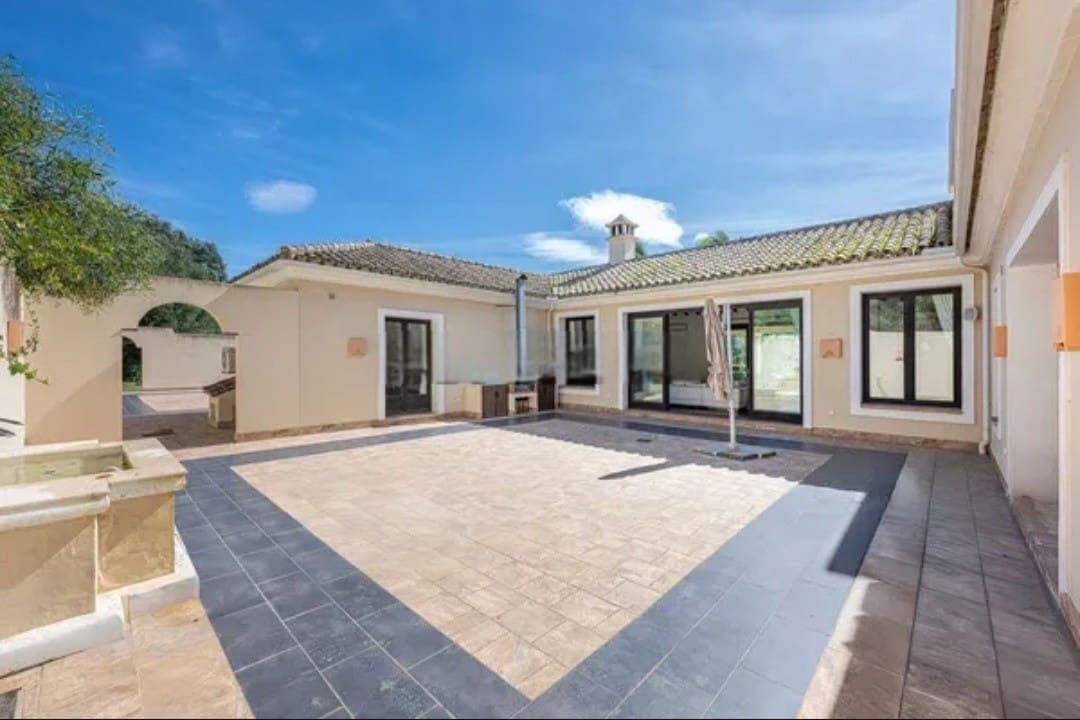 5 chambre Villa/Maison à vendre à Sotogrande avec piscine - 2 290 000 € (Ref: 9875695)