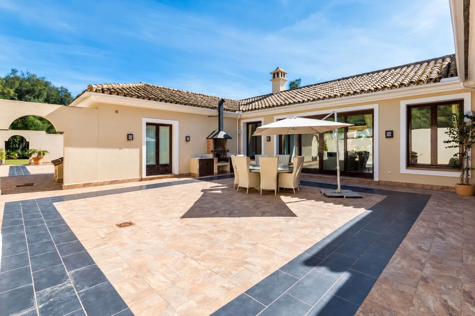 5 chambre Villa/Maison à vendre à Sotogrande avec piscine - 2 290 000 € (Ref: 9875695)